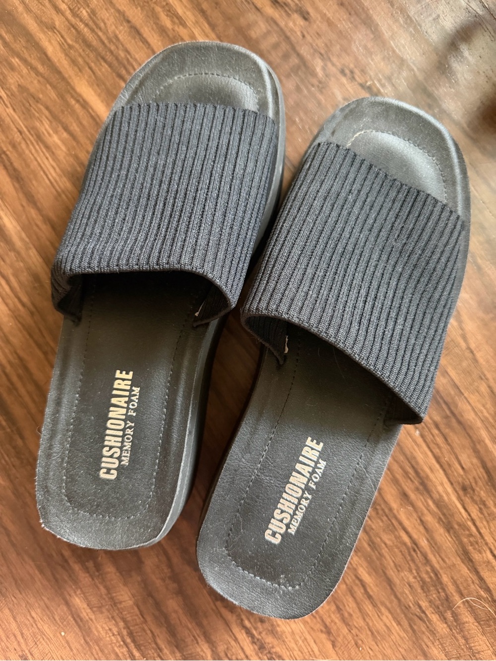 Cushionaire Black Ribbed Slide Sandals - Memory Foam
